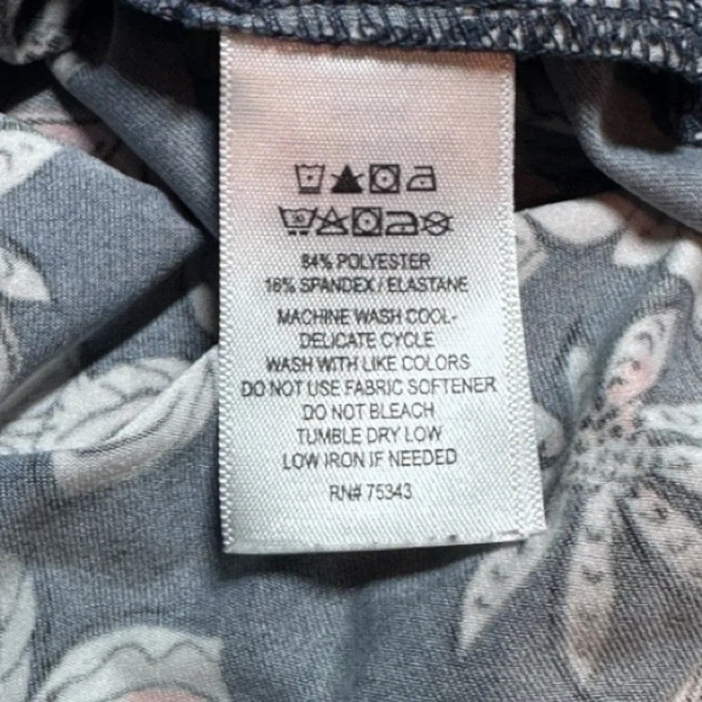 EUC (Like New) ASPEN Floral Hooded Swim Coverup in Blue, Pink, Cream. Size S - Picture 12 of 13